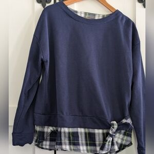 Side knot sweatshirt with flannel accent